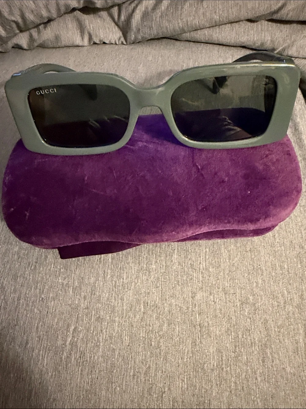Gucci women’s Rectangular Sunglasses in Gray